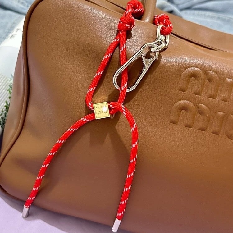 BAOLI võtmehoidja, metall, kaasaegse kunsti stiil, individuaalselt pakendatud