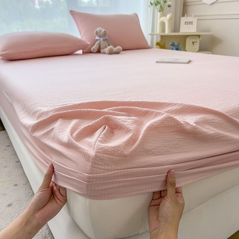 Jégselyemből készült ágytakaró, twill szövet, kefés felület, reakciós nyomtatás, csíkos mintázat, egyszerű stílus