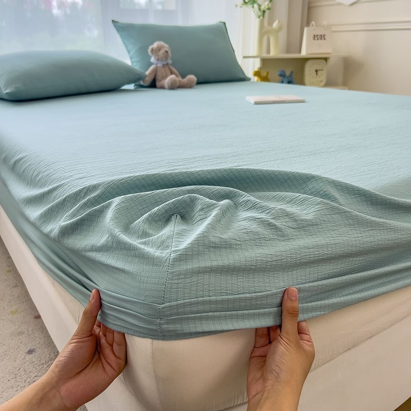 Jégselyemből készült ágytakaró, twill szövet, kefés felület, reakciós nyomtatás, csíkos mintázat, egyszerű stílus