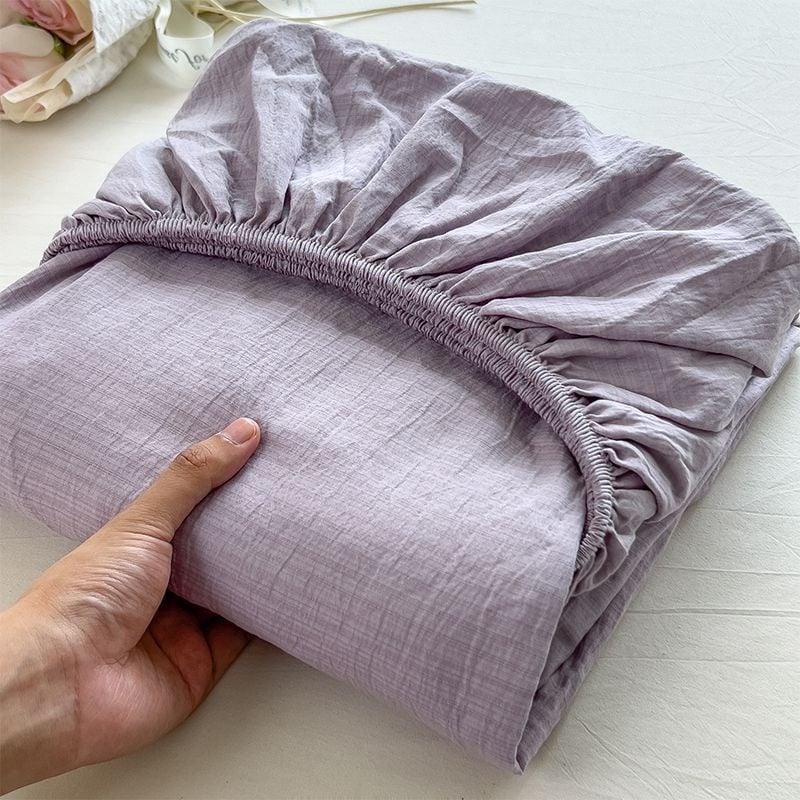 Jégselyemből készült ágytakaró, twill szövet, kefés felület, reakciós nyomtatás, csíkos mintázat, egyszerű stílus