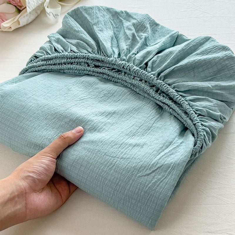 Jégselyemből készült ágytakaró, twill szövet, kefés felület, reakciós nyomtatás, csíkos mintázat, egyszerű stílus