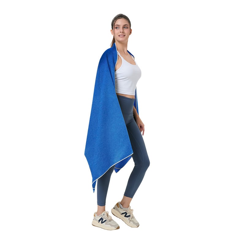 Mikroszálas sporttörölköző, 200 g, gyors száradás, hordozható, logónyomás elérhető