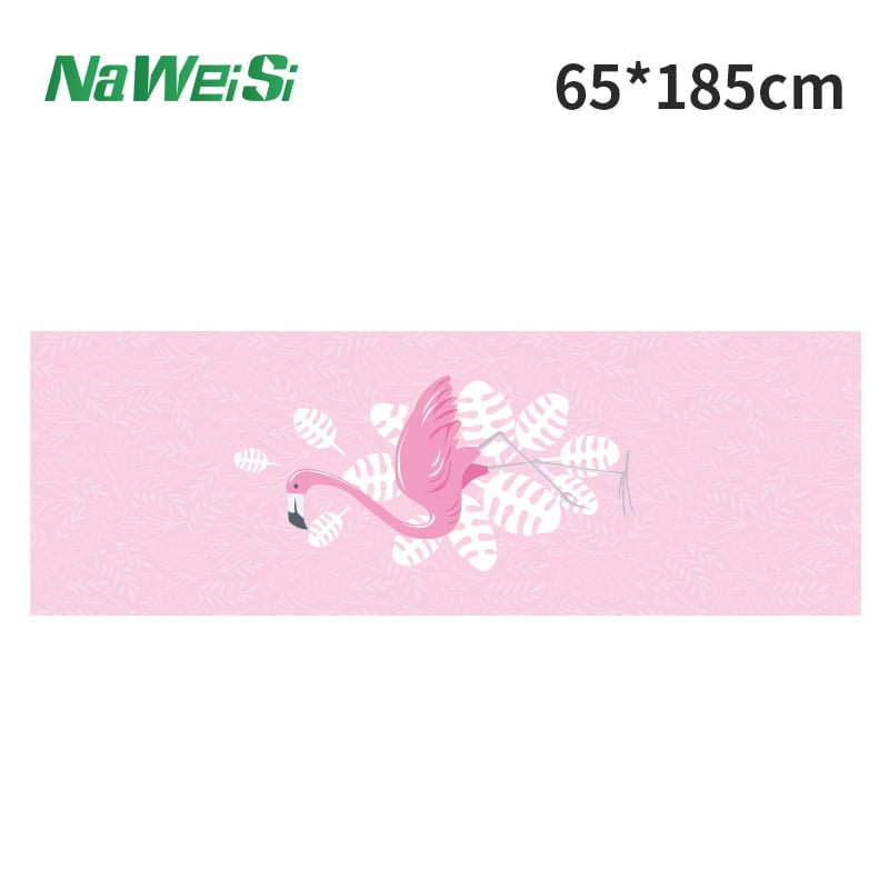 Jogos rankšluostis kilimėliui: neslidus, sugeria prakaitą, dvipusis fleece, skalbiamas mašinoje