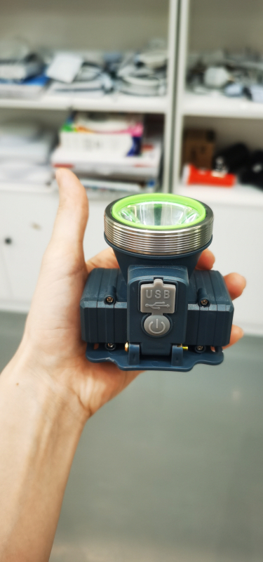 LED φακός κεφαλής με ζώνη για το κεφάλι, επαναφορτιζόμενος, διάρκεια λειτουργίας 8–9 ωρών, αδιάβροχος (45 γρ.)