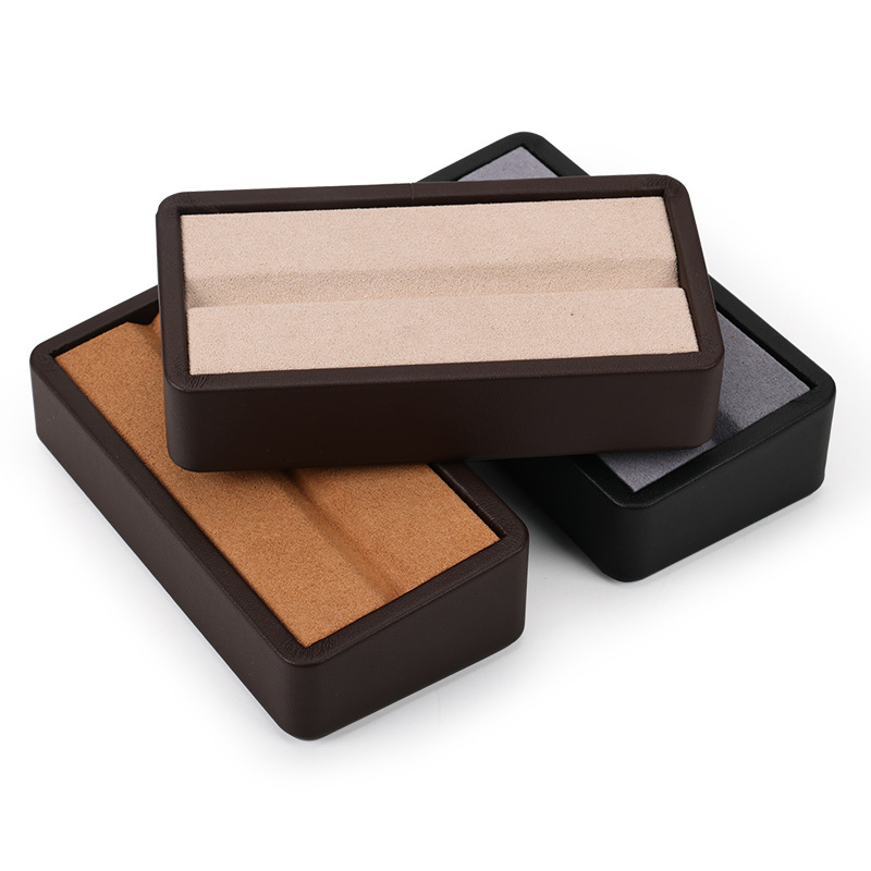 Pladanj za prikaz perli i kamenja | kožna površina, ploski dizajn, jednoslojna konstrukcija, vrhunska izrada