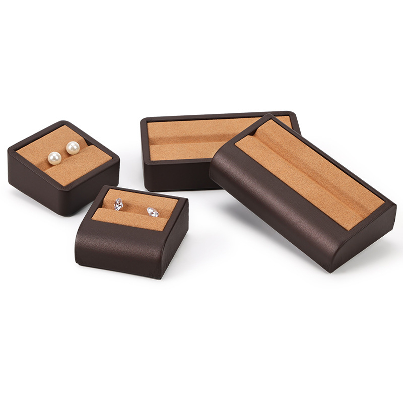 Pladanj za prikaz perli i kamenja | kožna površina, ploski dizajn, jednoslojna konstrukcija, vrhunska izrada