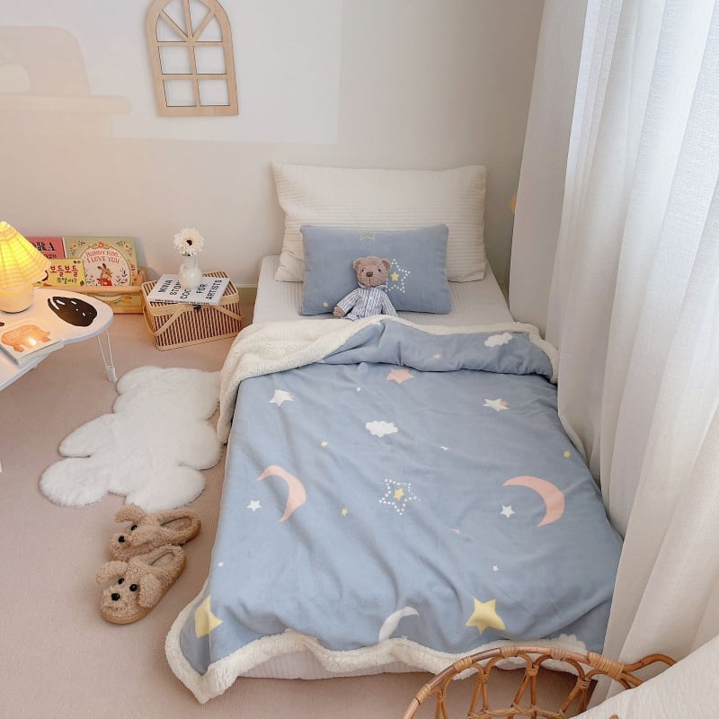 Milk-Lamb sametist pleed, rätik-laadse teki triibudega, geomeetriliste ja multikate mustritega, kõikideks aastaaegadeks, sobib ühiselamusse ja diivanile