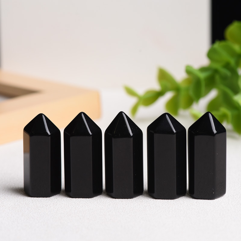 Kristalna kolona - sirovi kristal (moderni minimalistički stil, kartonska ambalaža)