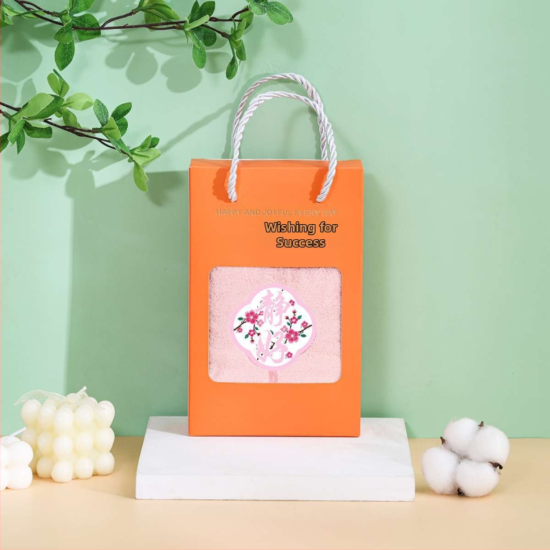 Set dvoch uterákov s vyšívanými strapcami pre družičky; 260 g coral fleece vlákno; vyšívanie a lemovanie; možná personalizácia