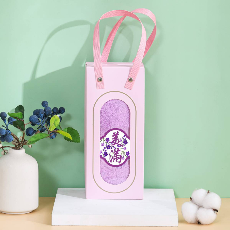 Koszorúslányoknak szóló két darabos hímzett törölköző szett; 260 g korall fleece fonal; hímzés és hajtás; testreszabás elérhető