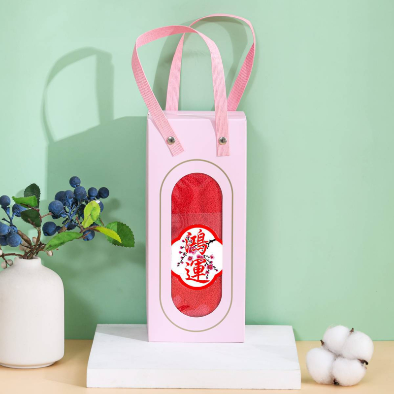 Koszorúslányoknak szóló két darabos hímzett törölköző szett; 260 g korall fleece fonal; hímzés és hajtás; testreszabás elérhető