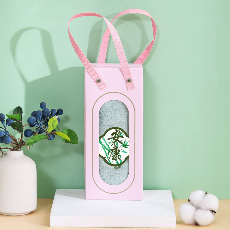 Koszorúslányoknak szóló két darabos hímzett törölköző szett; 260 g korall fleece fonal; hímzés és hajtás; testreszabás elérhető