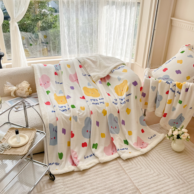 Piima villane pleed veluuriga, 300–500 g, animatsioon-joonistus muster ja taimed, sobib kõikidele aastaaegadele