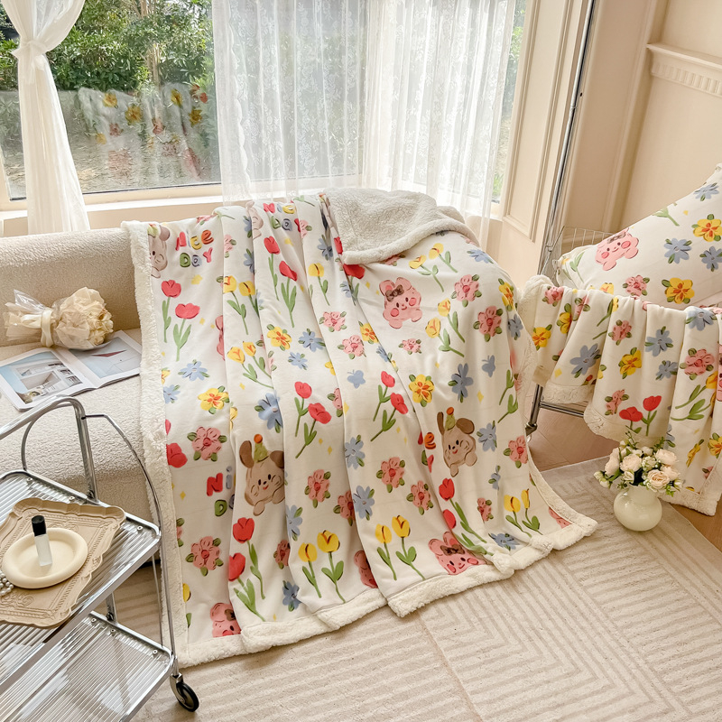 Piima villane pleed veluuriga, 300–500 g, animatsioon-joonistus muster ja taimed, sobib kõikidele aastaaegadele