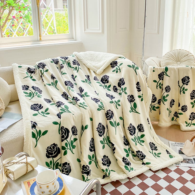 Piima villane pleed veluuriga, 300–500 g, animatsioon-joonistus muster ja taimed, sobib kõikidele aastaaegadele