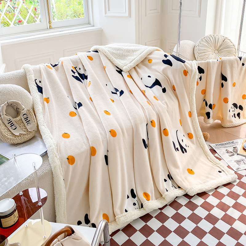 Piima villane pleed veluuriga, 300–500 g, animatsioon-joonistus muster ja taimed, sobib kõikidele aastaaegadele