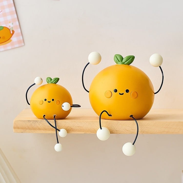 Μικρή διακοσμητική κούκλα από ρητίνη για οικιακό γραφείο — χαρακτική και λεία επεξεργασία, δώρο γενεθλίων