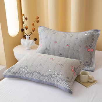 Két darab 100% pamut párnahuzat jacquard szövésű, négy réteg géz