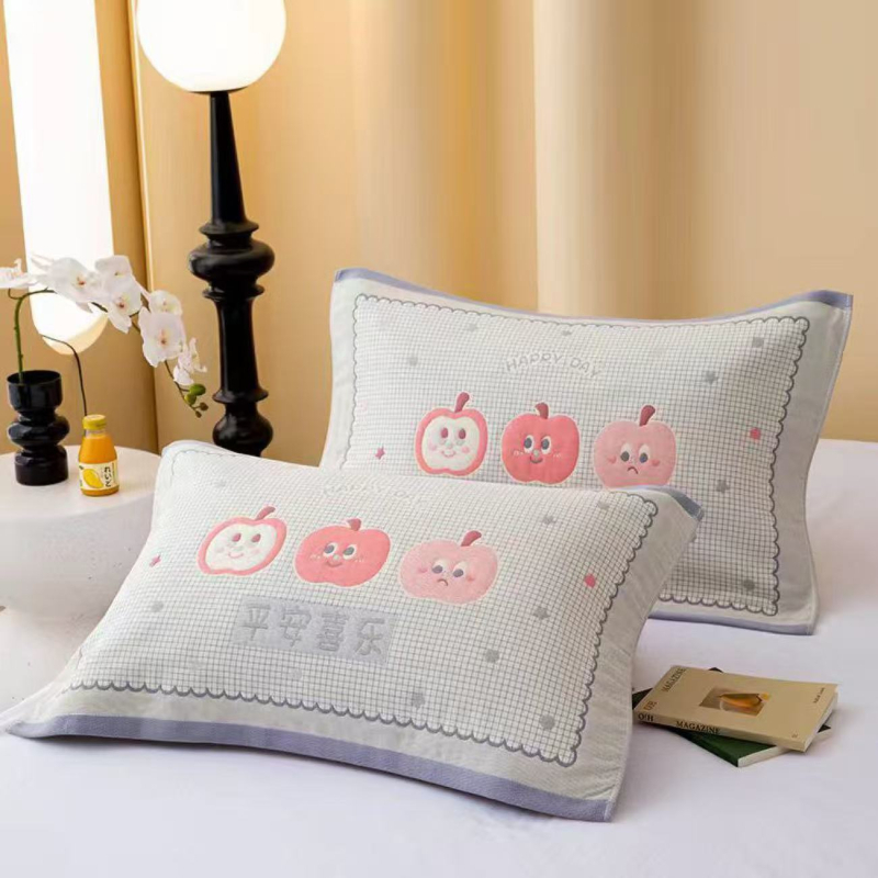 Két darab 100% pamut párnahuzat jacquard szövésű, négy réteg géz