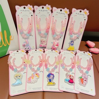 Princess serijos kaklo papuošalas, vaikams animacinio stiliaus, rutulinė grandinė, pakabukas įtrauktas