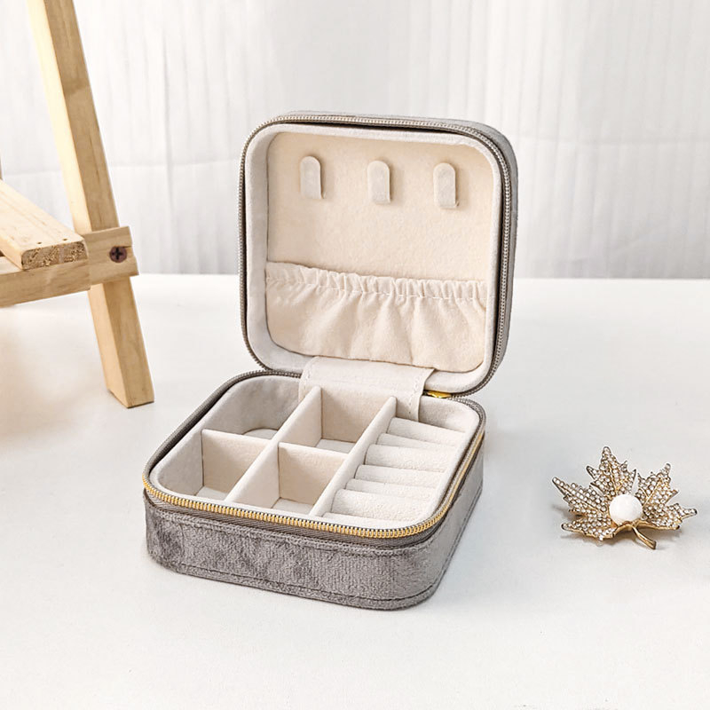 Kutija za nakit od baršuna sa zatvaračem za pohranu naušnica, ogrlice i prstena | Materijal: Lise velvet; Šifra proizvoda: 55562; Brend: Yingda Packaging