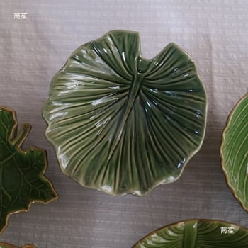 Kerámia levél alakú tányér, Szabálytalan forma, Egyszínű mintázat, Spr spray-festett felület