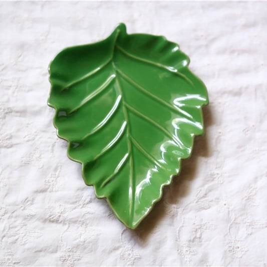 Kerámia levél alakú tányér, Szabálytalan forma, Egyszínű mintázat, Spr spray-festett felület