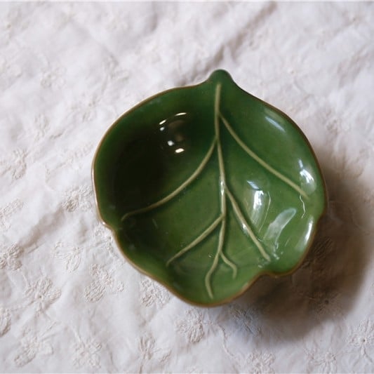 Kerámia levél alakú tányér, Szabálytalan forma, Egyszínű mintázat, Spr spray-festett felület