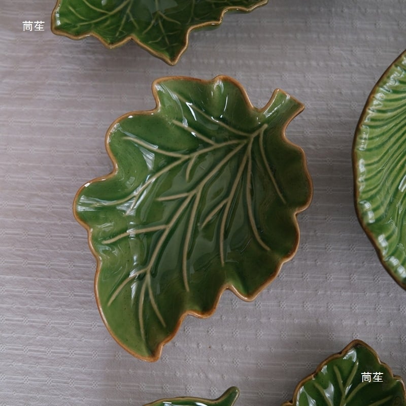 Kerámia levél alakú tányér, Szabálytalan forma, Egyszínű mintázat, Spr spray-festett felület