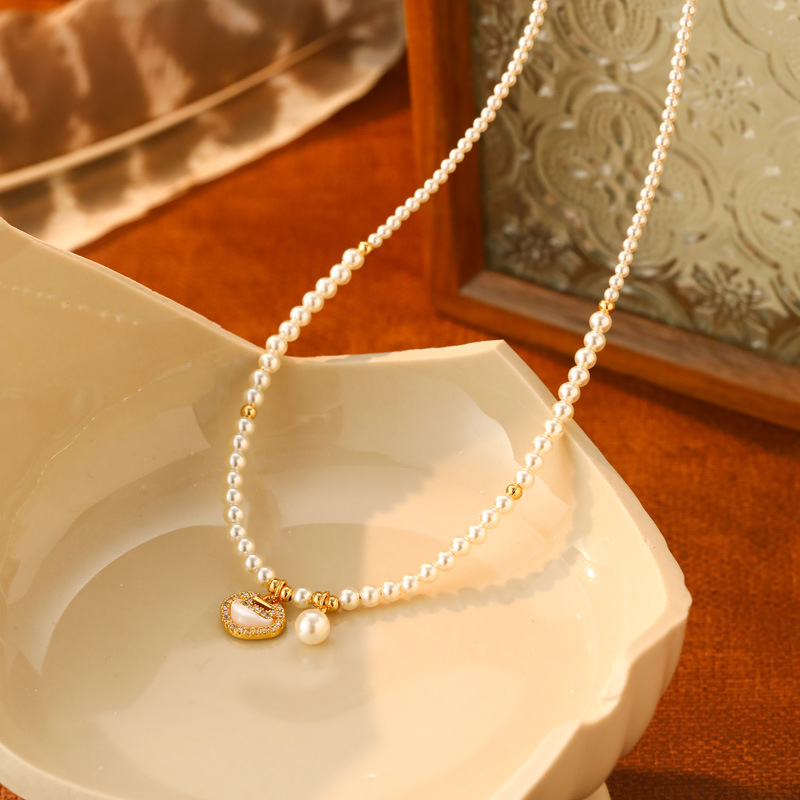 Colier cu perle, design geometric, cupru, lanț cu plăci răsucite, pandantiv din cupru, greutate 10 g