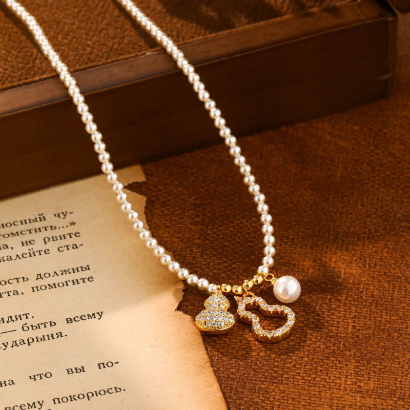 Colier cu perle, design geometric, cupru, lanț cu plăci răsucite, pandantiv din cupru, greutate 10 g