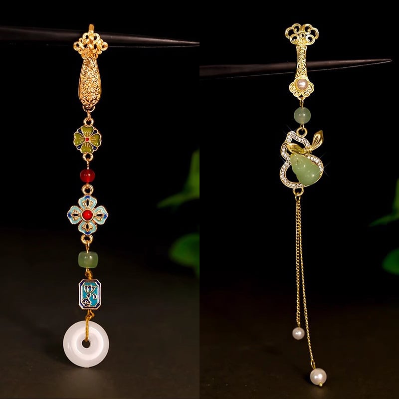 Lydinio segė kinų stiliaus su daugybe formų (širdis, gėlė, mazgas, rombas, geometrijos formos); dekoratyvus dėvėjimas, dviguba funkcija kaip pakabukas.