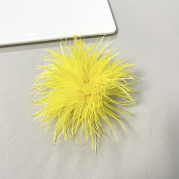 Brošas iš strūčio plunksnos, unisex, retro stilius, geometrinis dizainas, rankų darbas, dekoratyvus aksesuaras