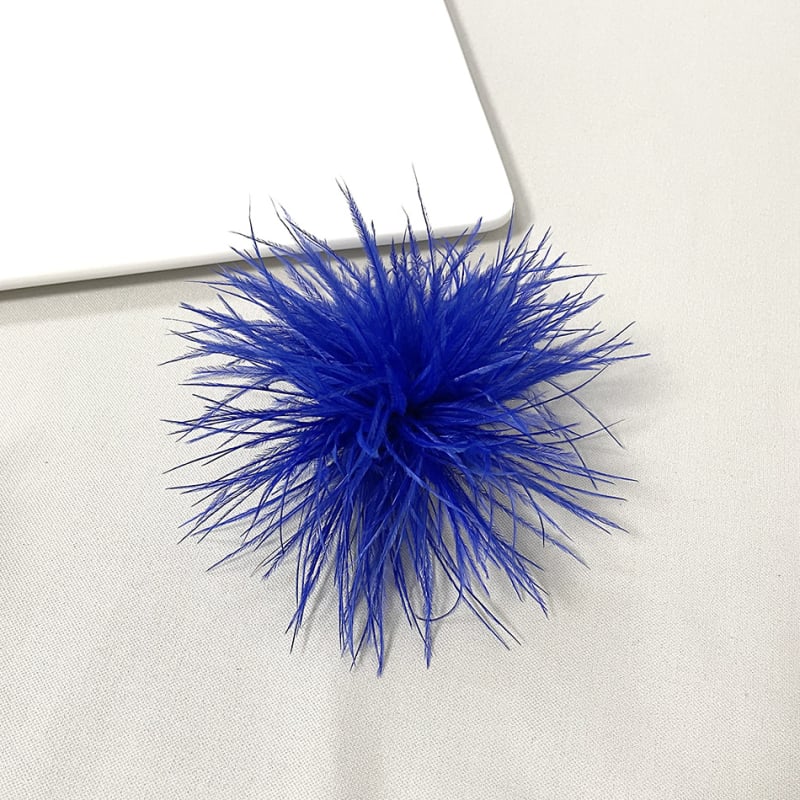 Brošas iš strūčio plunksnos, unisex, retro stilius, geometrinis dizainas, rankų darbas, dekoratyvus aksesuaras