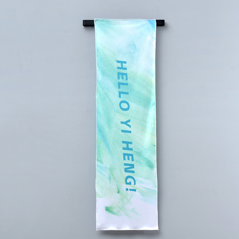 Sporttörölköző, ice-silk, gyors száradás, verejték felszívódása, hűsítő, hordozható