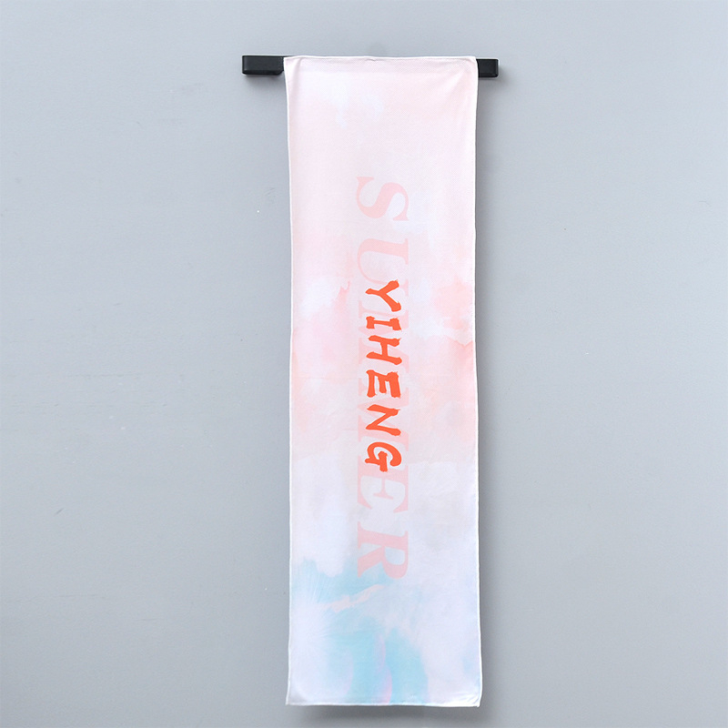 Sporttörölköző, ice-silk, gyors száradás, verejték felszívódása, hűsítő, hordozható