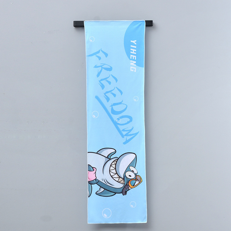 Sporttörölköző, ice-silk, gyors száradás, verejték felszívódása, hűsítő, hordozható