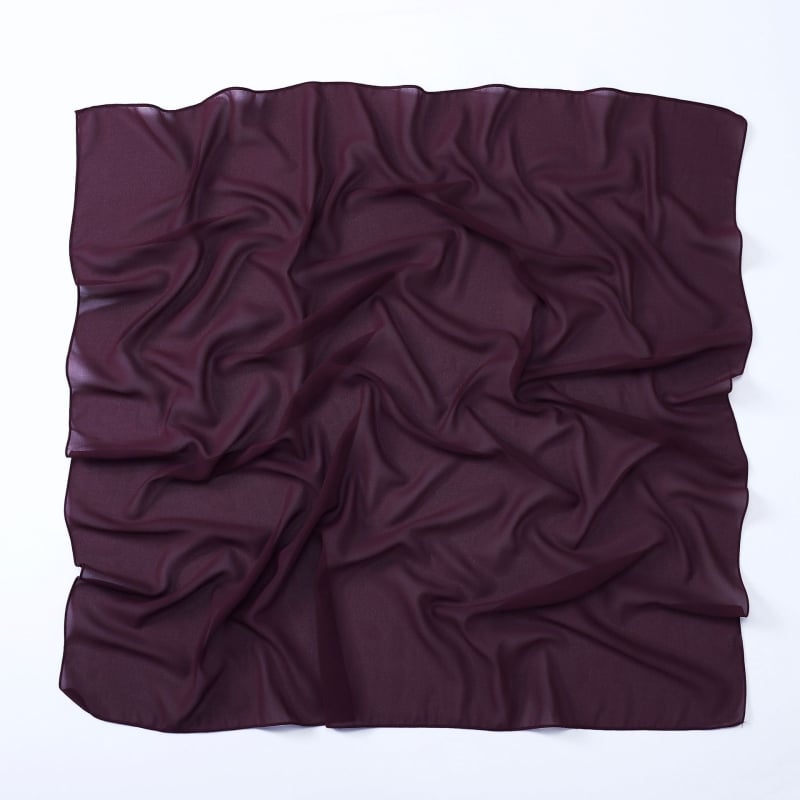 Шал от перлен шифон – квадратен, за всички сезони, с опция за персонализация