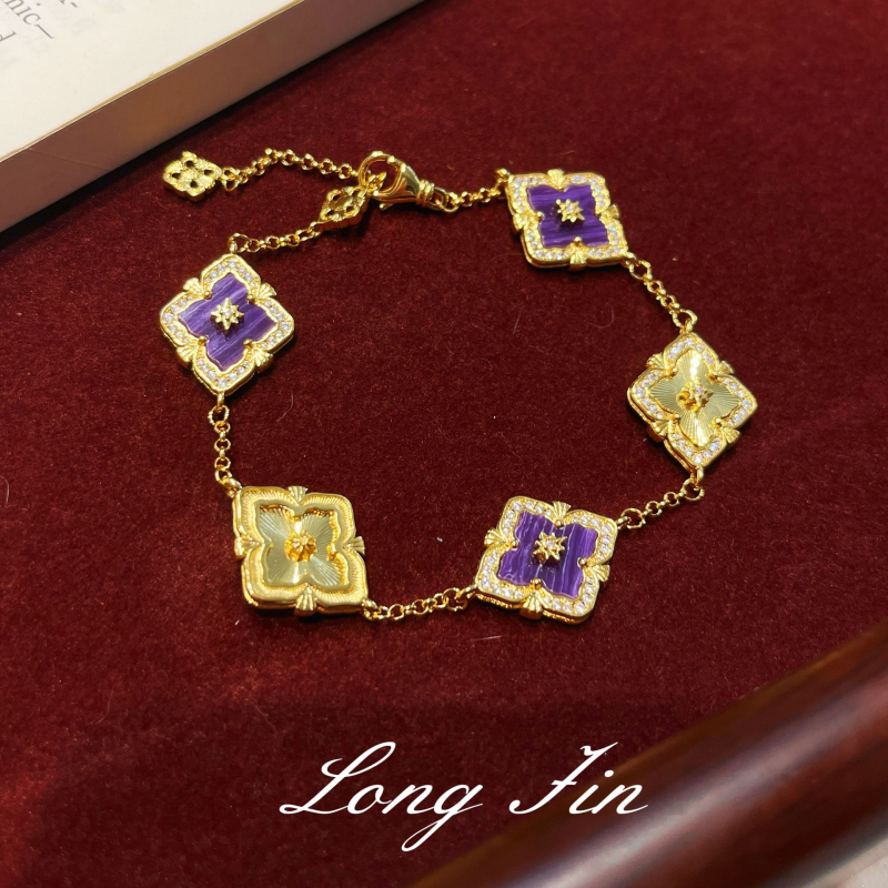 Prancūziškas retro ametisto juvelyrų komplektas — keturių lapų dobilas ir lango gėlių motyvas; varis, elektroplakavimas; perlų šluotos grandinė; įtraukiama karolį, apyrankę, auskarus ir žiedą