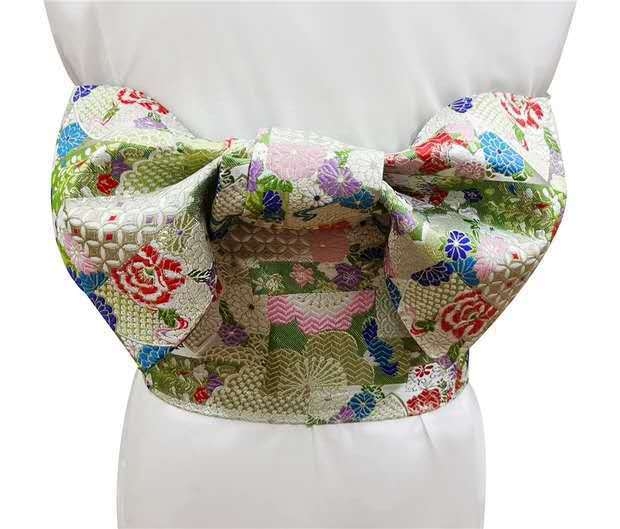 Kimonu za žene u japanskom stilu s reljefnim pojasom i mašnicom za glavu – dodaci za kimono; Materijal: tkanina; Kopča pojasa: pleteni; Način zatvaranja: drugi; Tehnologija obrade: pletene cvijeće