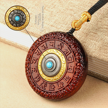 Medinis apvalus pakabukas kaklui su zodiako globėjais Bodhisattva, graviruotas dizainas