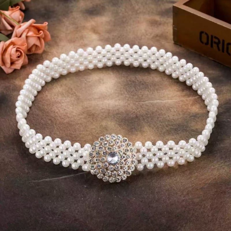 Juosmens grandinė su kristalais, metalo medžiaga, ilgis 60–80 cm, plotis 3 cm, saldus stilius