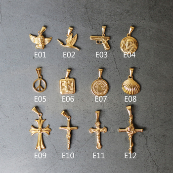 Martha Retro karoliai su pakabuku: Kupidonas, Angelas, Širdis, Kryžius ir Rožė; titano plienas; literatūros ir meno retro stilius