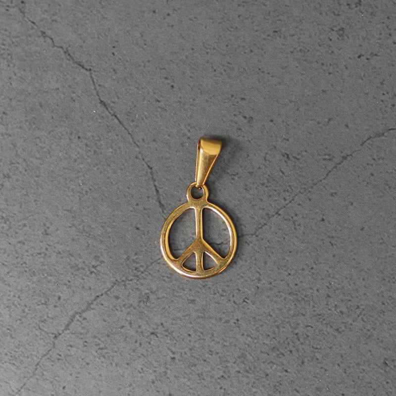 Martha Retro karoliai su pakabuku: Kupidonas, Angelas, Širdis, Kryžius ir Rožė; titano plienas; literatūros ir meno retro stilius