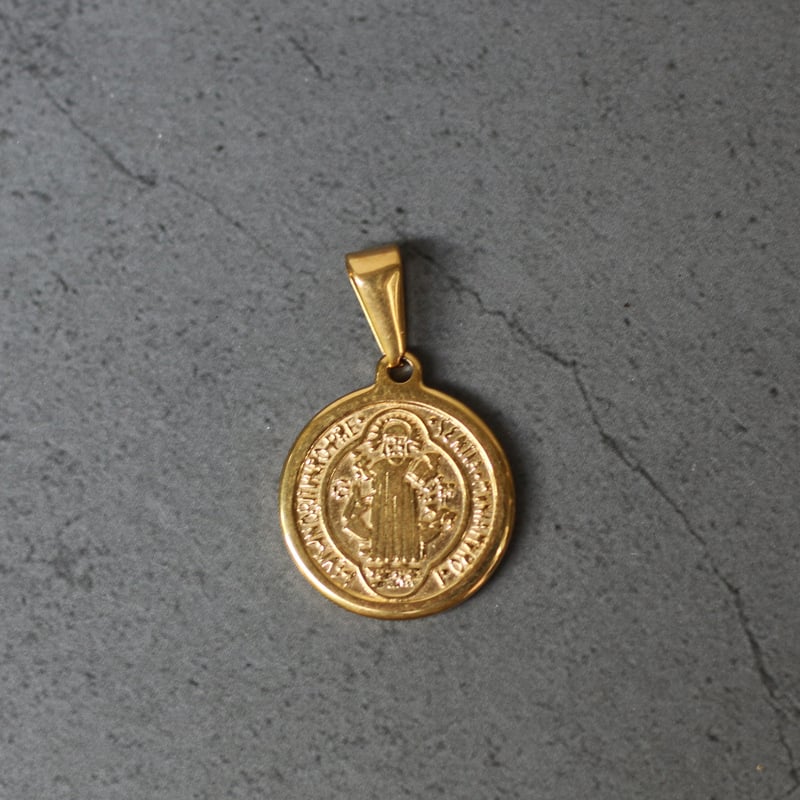 Martha Retro karoliai su pakabuku: Kupidonas, Angelas, Širdis, Kryžius ir Rožė; titano plienas; literatūros ir meno retro stilius