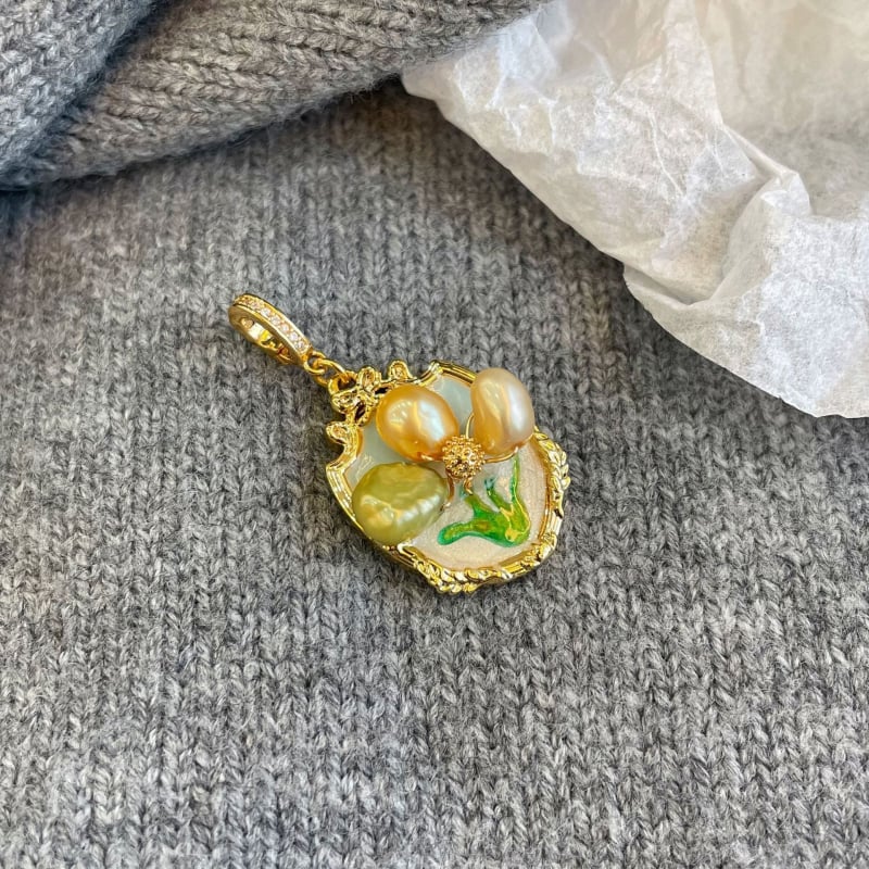 Nala perlų vėrinių pakabukas su dažytu emalu ir alyvos lašų efektu, geometrinė forma