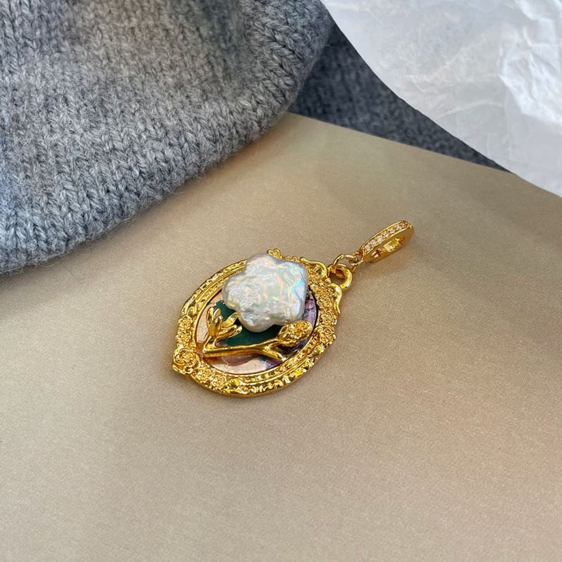 Nala perlų vėrinių pakabukas su dažytu emalu ir alyvos lašų efektu, geometrinė forma