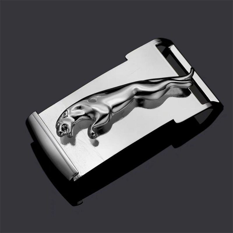 Diržo sagtis su smeigtuku, kasdienis stilius, 2025 m. pavasaris