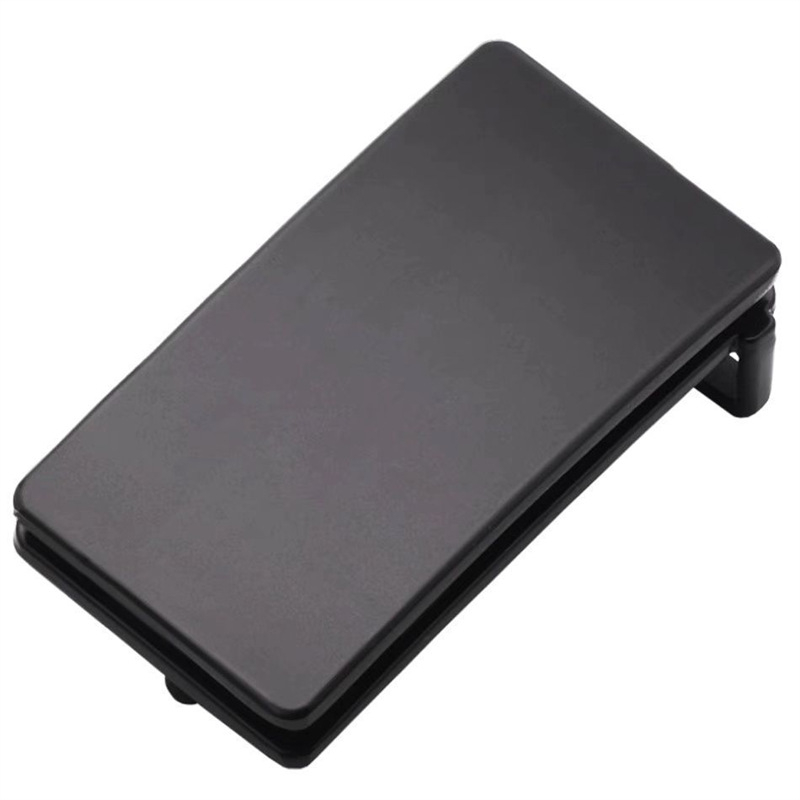 Diržo sagtis su smeigtuku, kasdienis stilius, 2025 m. pavasaris