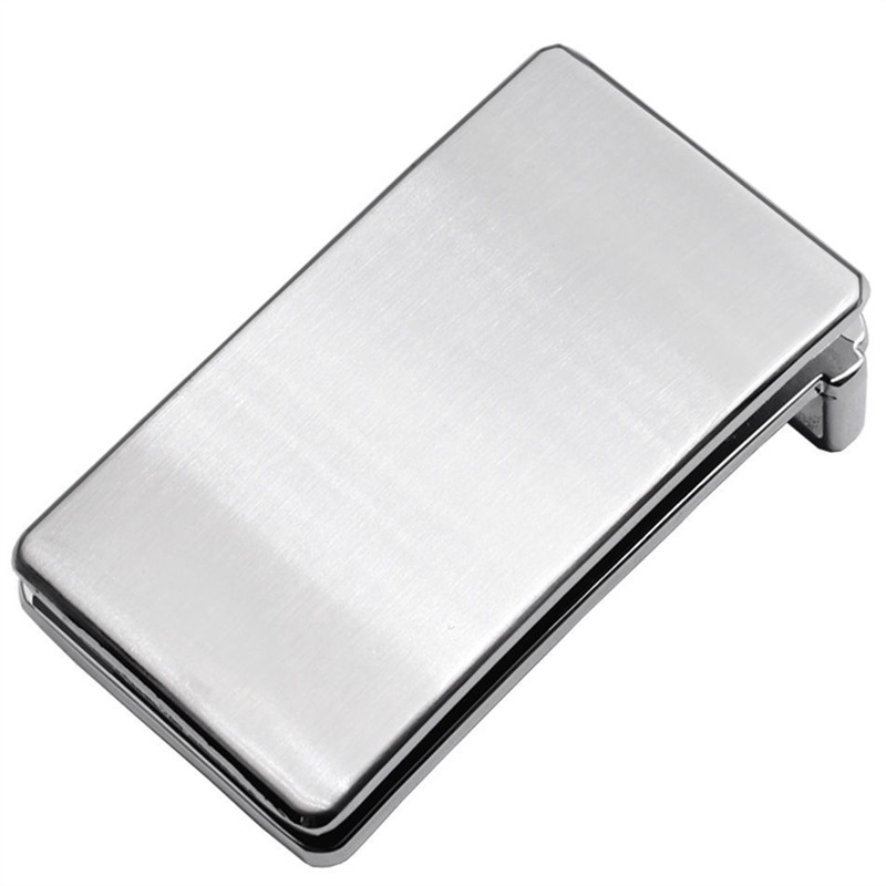 Diržo sagtis su smeigtuku, kasdienis stilius, 2025 m. pavasaris